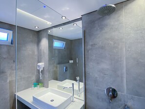 Junior-Suite, 1 Queen-Bett | Badezimmer