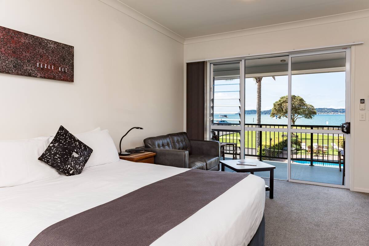 Suite estudio, 1 cama King size, vista al mar | Vista desde la habitación