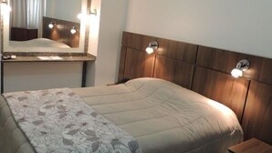 Double or Twin Room | Minibar, desk, blackout curtains, free WiFi - Serrana Palace Hotel (Belo Horizonte)