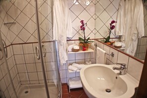 Bathroom - Podere dell'Anselmo (Montespertoli)