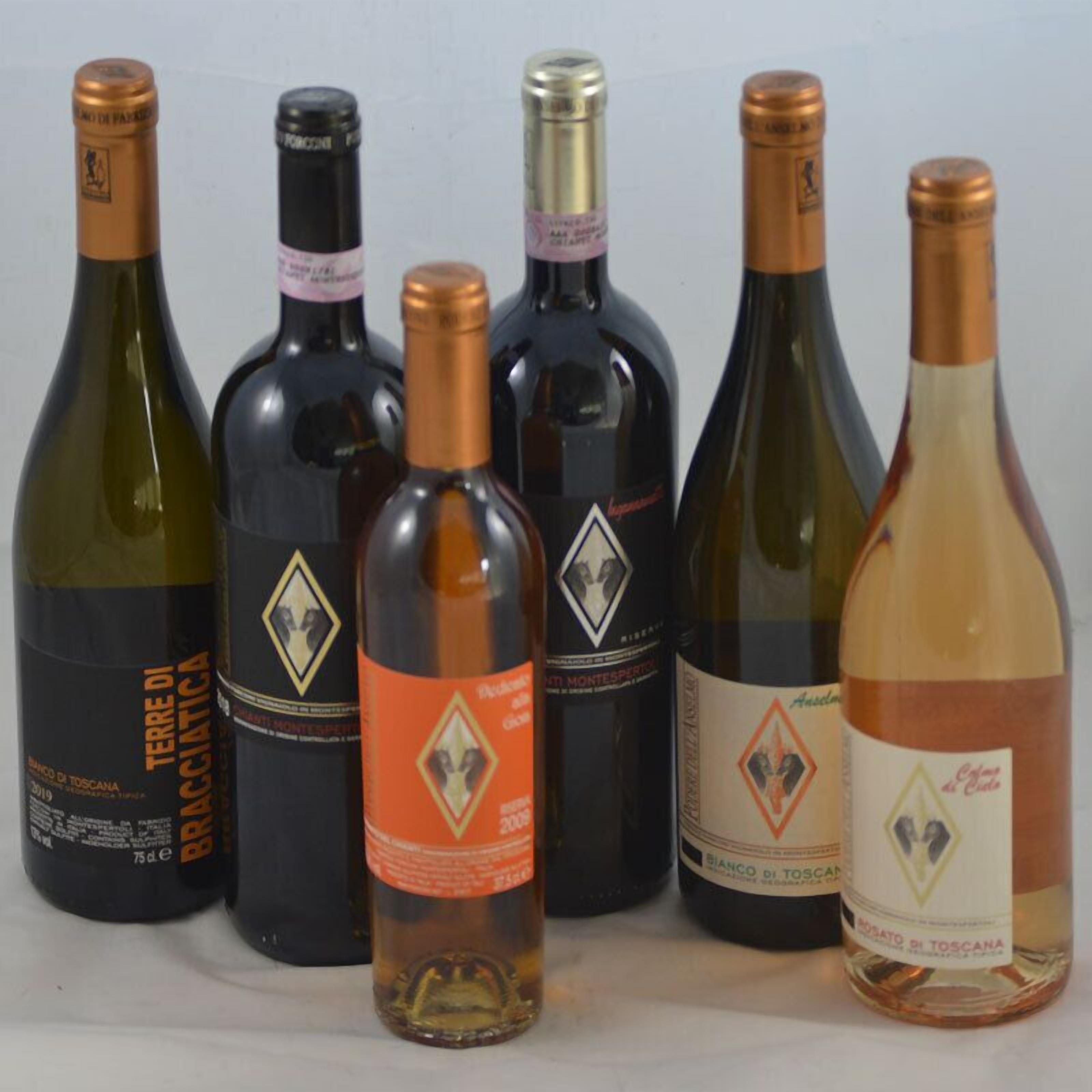 Six bouteilles de vin de tailles et de couleurs différentes, chacune ayant une étiquette et une marque distinctes.