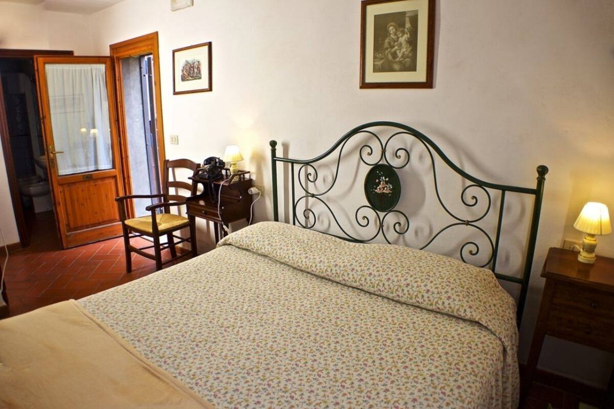 Double or Twin Room, Garden View (Rosa) | 1 bedroom, minibar, in-room safe, iron/ironing board