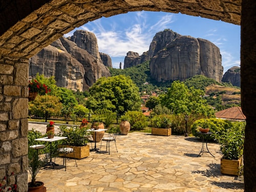Doupiani House Hotel