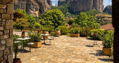 Doupiani House Hotel