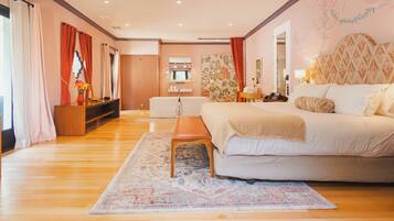 Habitación presidencial | Ropa de cama de alta calidad y edredones de plumas