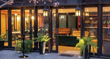 Aubrey Hotel Boutique