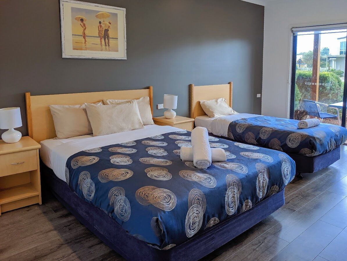 Bureau, rideaux occultants, fer et planche à repasser, Wi-Fi gratuit