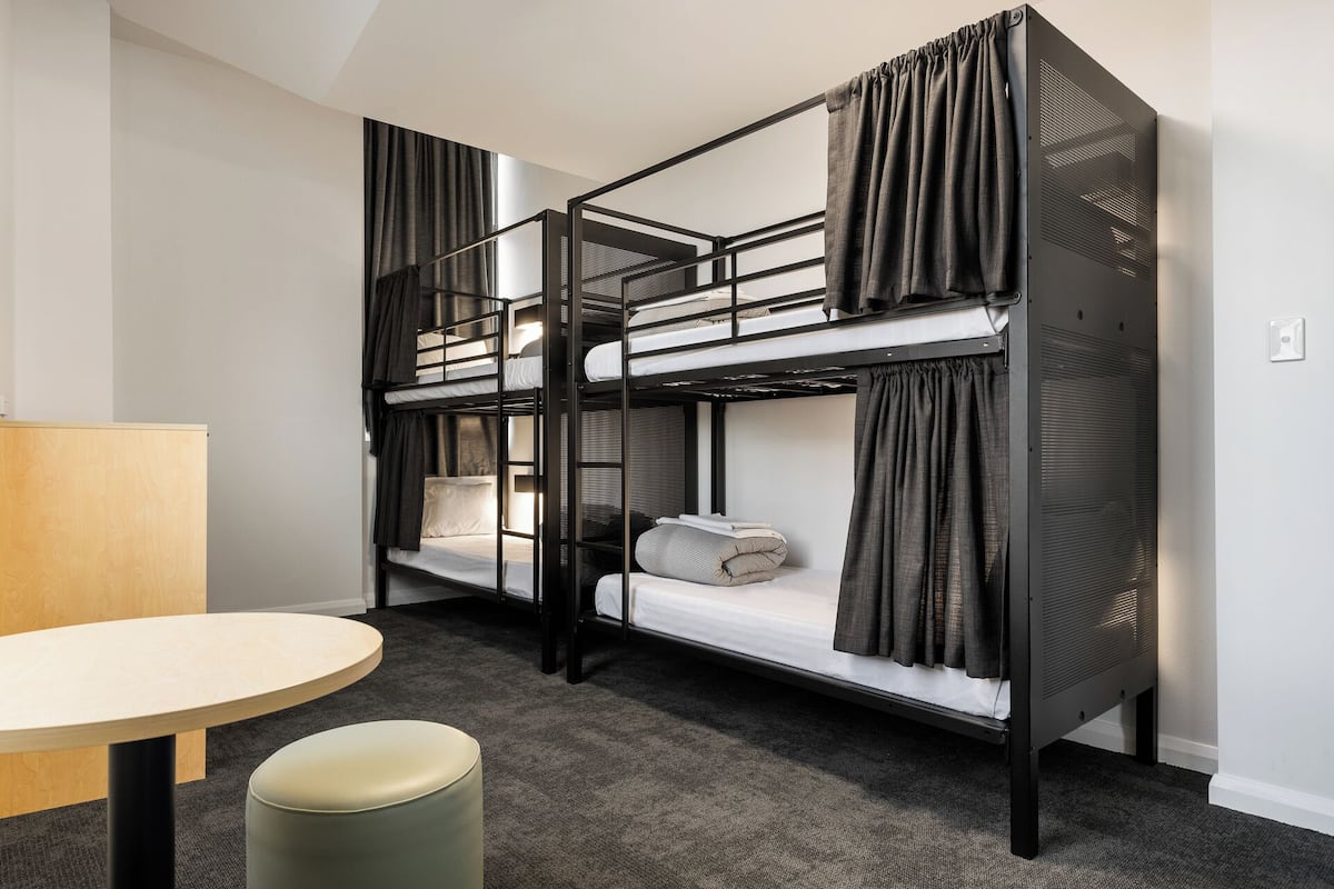 Blackout drapes, free WiFi, bed sheets