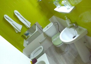 Free toiletries, hair dryer, towels