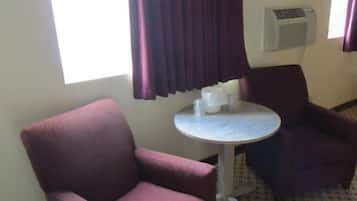 Desk, free WiFi
