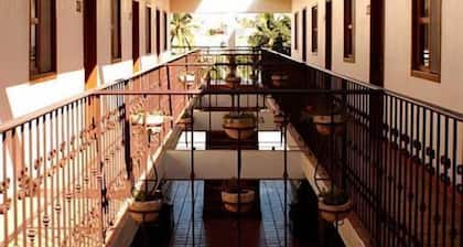 Cabo Cush Hotel