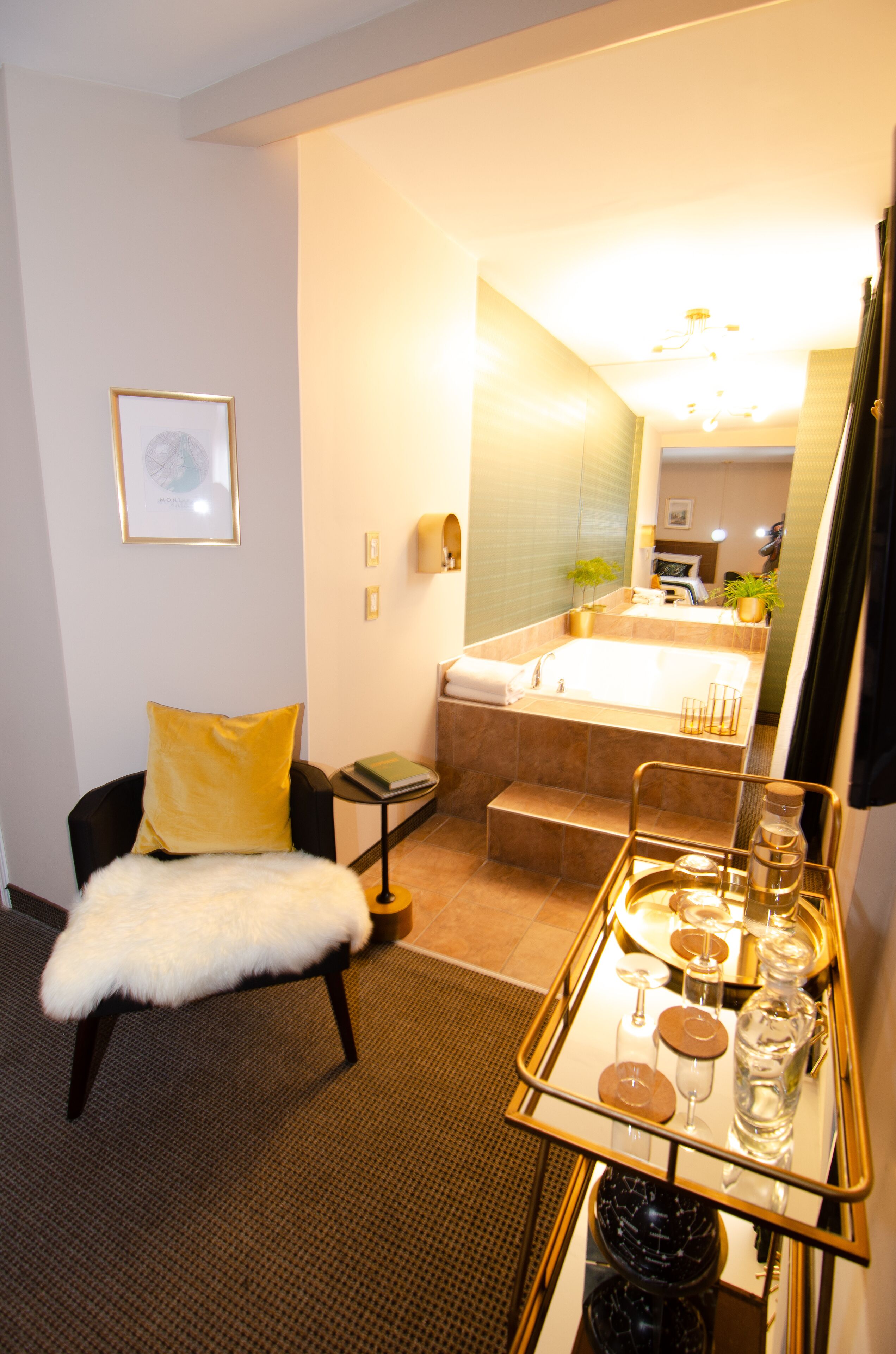 Phòng Deluxe, bồn tắm thủy lực | Két bảo mật tại phòng, bàn ủi/dụng cụ ủi quần áo 