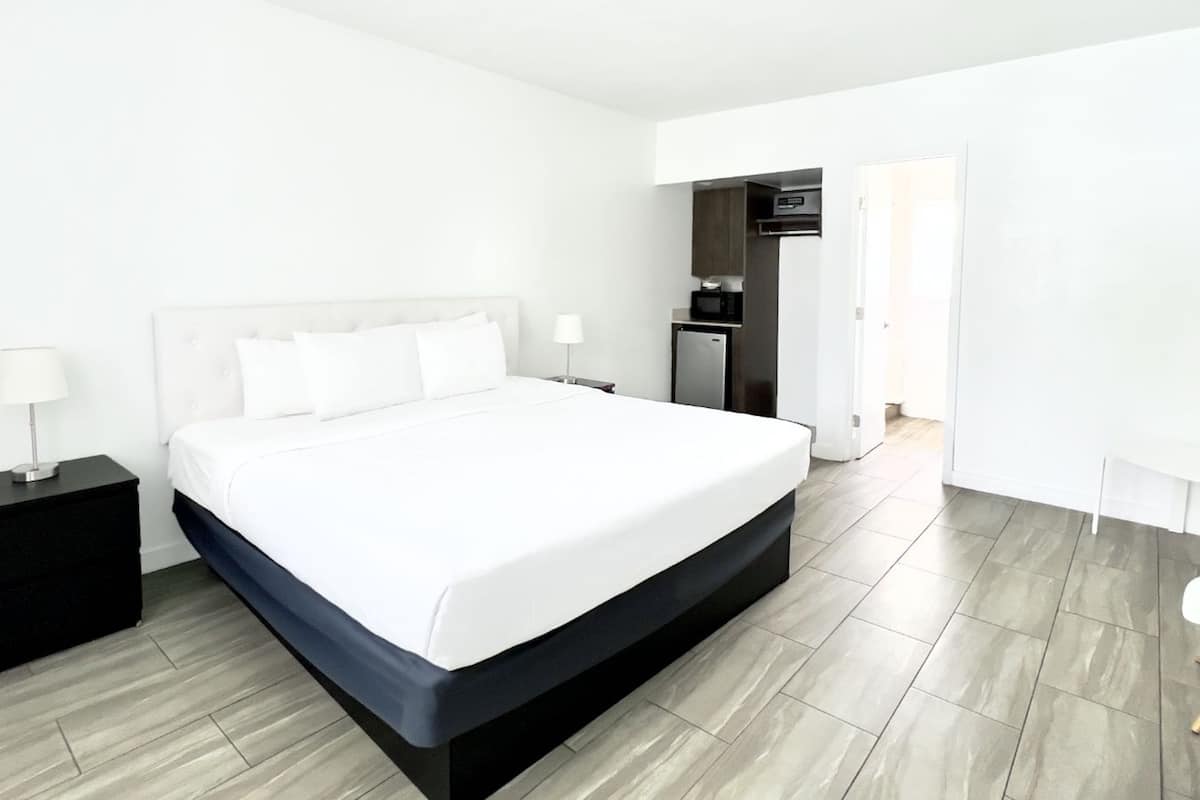 Studio, 1 King Bed