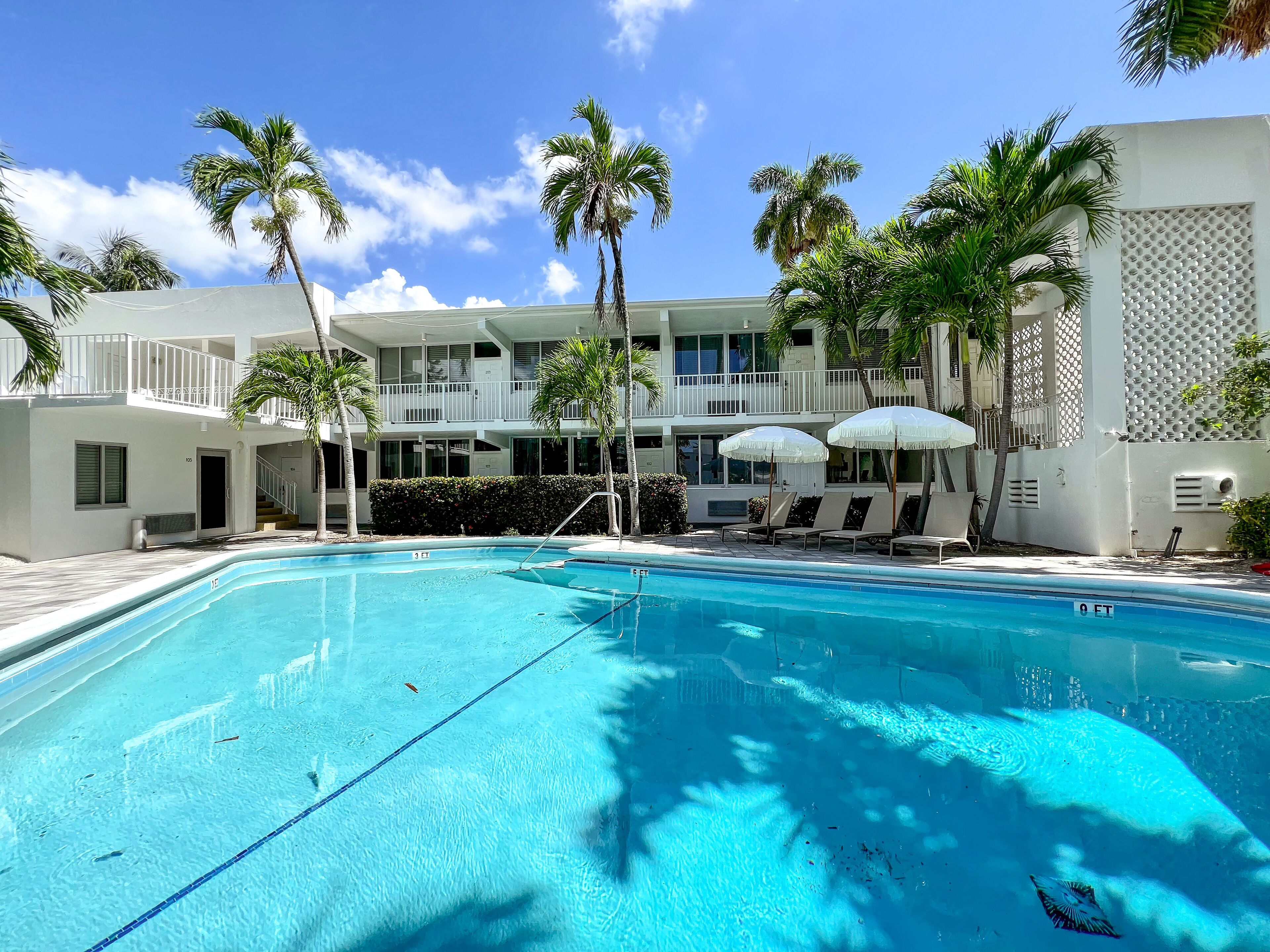 Photo - Beach Gardens