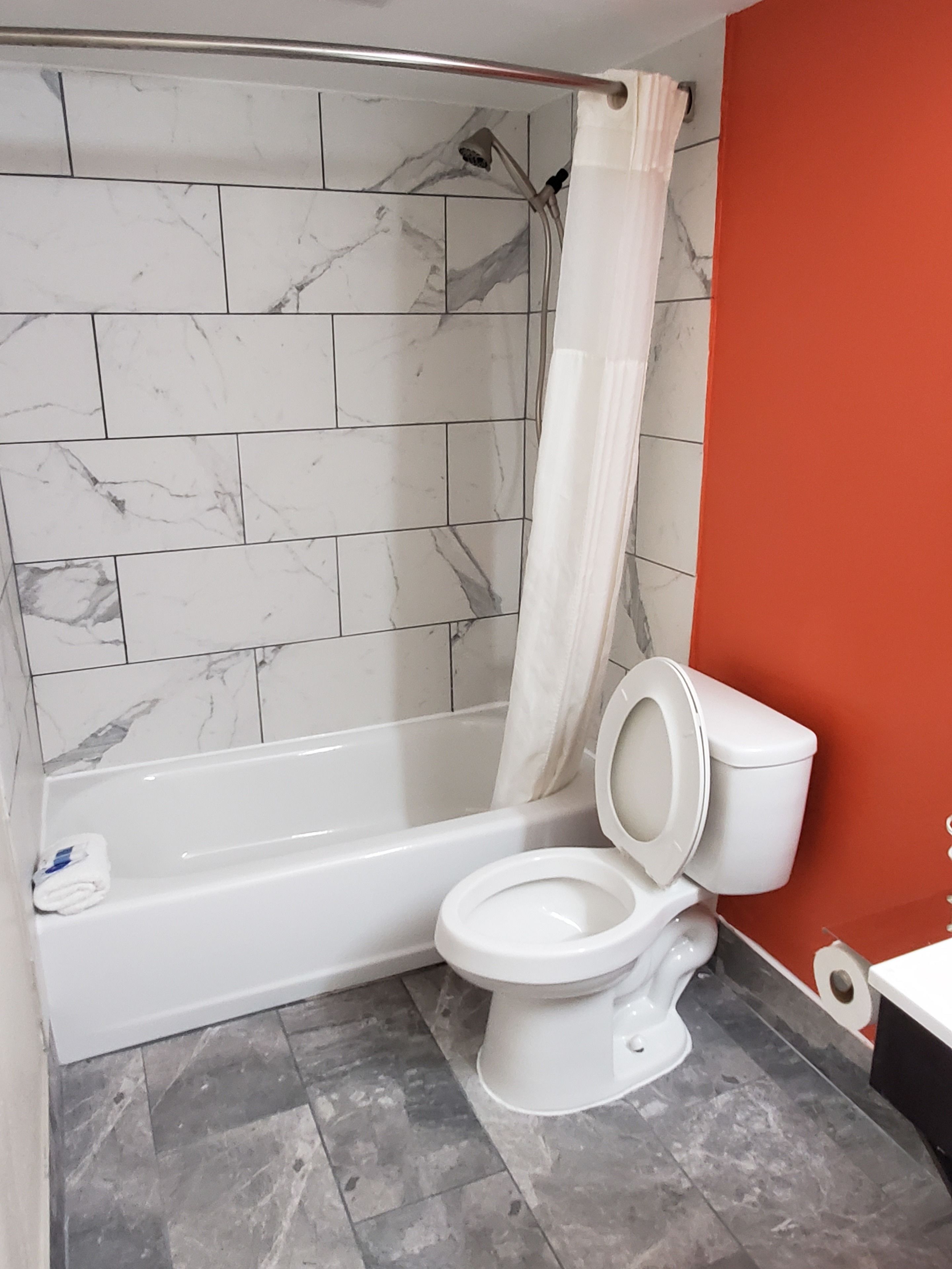 Photo - Executive Inn