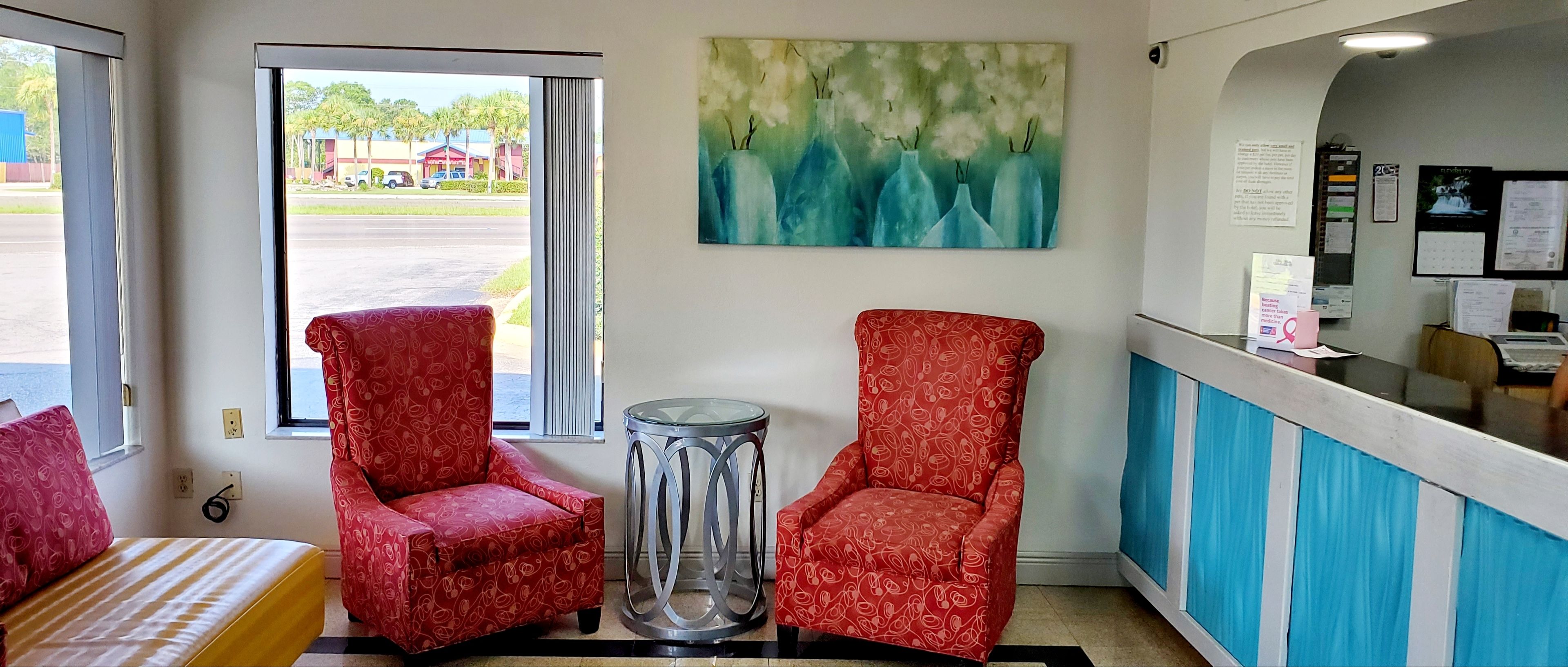 Photo - Executive Inn