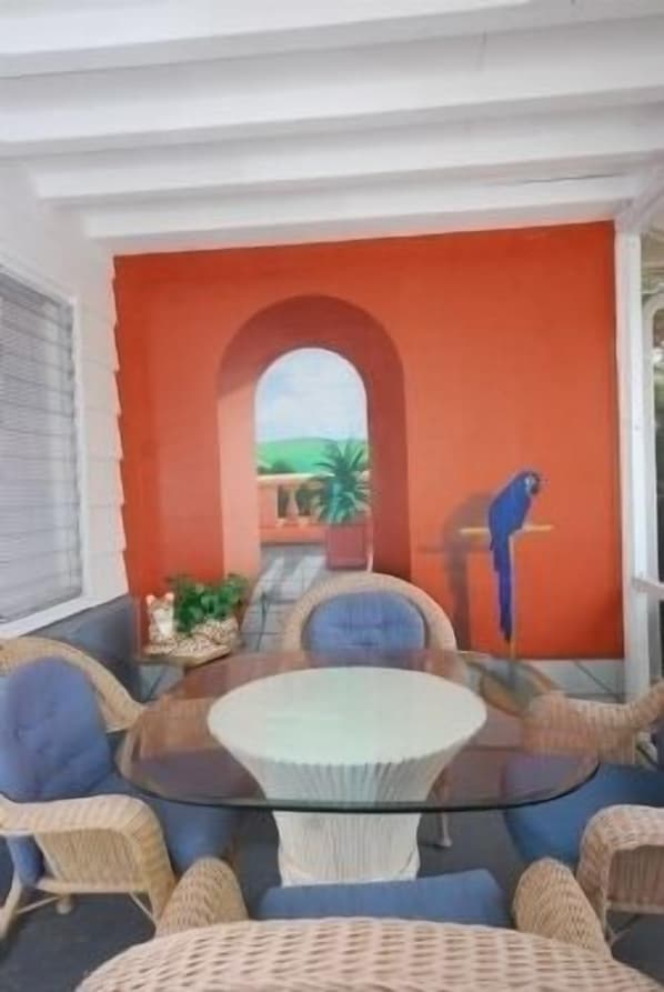 Chambre double, 2 chambres, au bord de la piscine | Repas dans la chambre