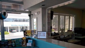 Ảnh chưa phân loại, 2 trong số 19 ảnh, nút