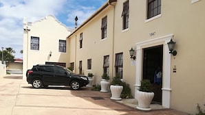 Free self parking - Blouberg Manor (Cape Town)