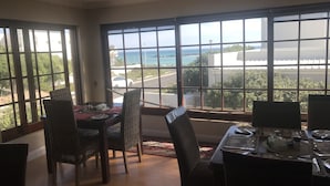 Breakfast for a fee - Blouberg Manor (Cape Town)