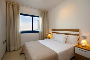 1 bedroom, cots/infant beds, bed sheets - Alicante Hills Apartamentos Turisticos (Alicante)