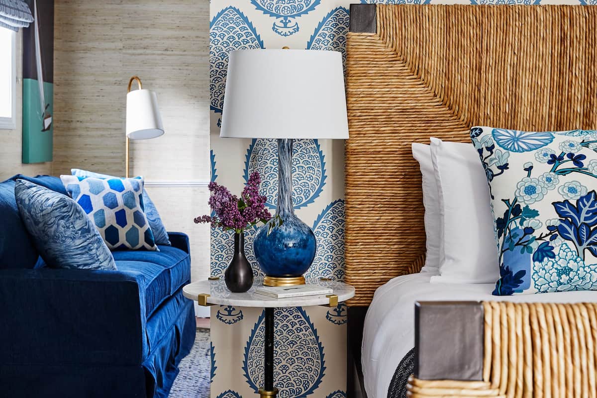 Suite, 1 King Bed with Sofa bed (Hydrangea Suite)