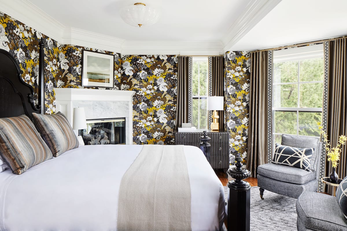 Suite, 1 Queen Bed, Partial Ocean View (Garden Suite)