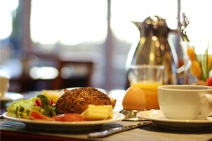 Desayuno buffet todos los días (con cargo)