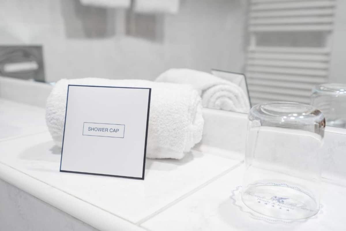 comfort double room, sea view (french balcony) | 1 bedroom, hypo-allergenic bedding, minibar, in-room safe