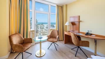 Chambre Double Confort, vue mer | Literie hypoallergénique, minibar, coffres-forts dans les chambres