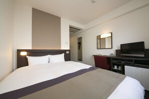 더블룸 | 객실 내 금고, 각각 다른 스타일의 인테리어, 책상, 암막 커튼