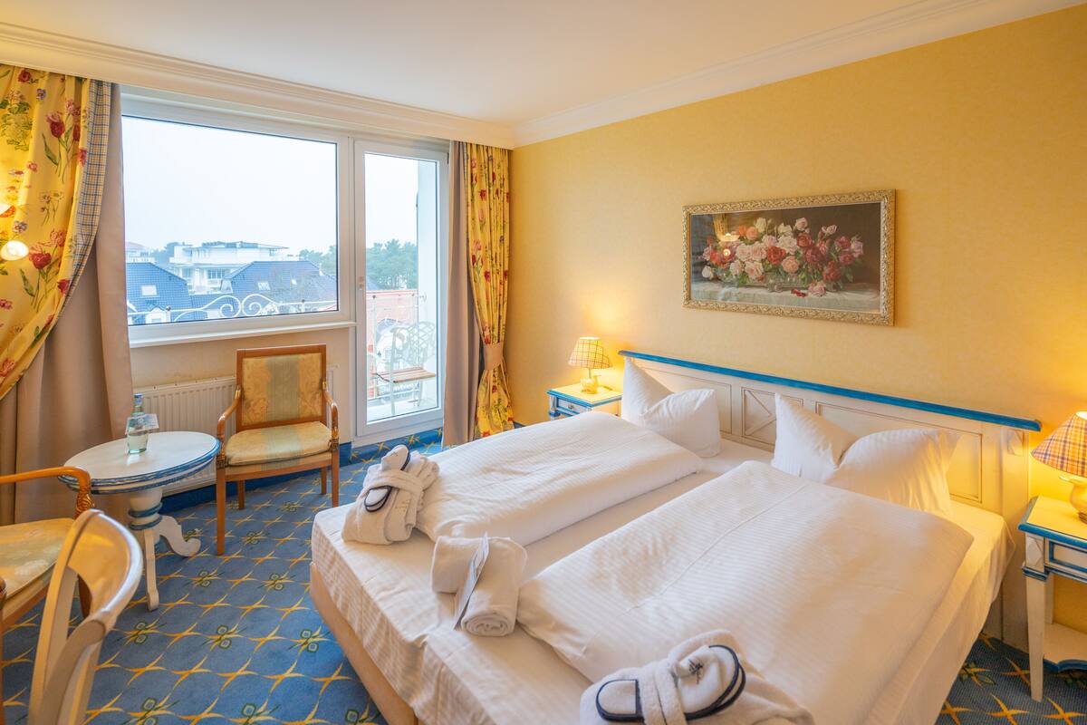 comfort double room, 1 double bed, balcony, city view | 1 bedroom, hypo-allergenic bedding, minibar, in-room safe