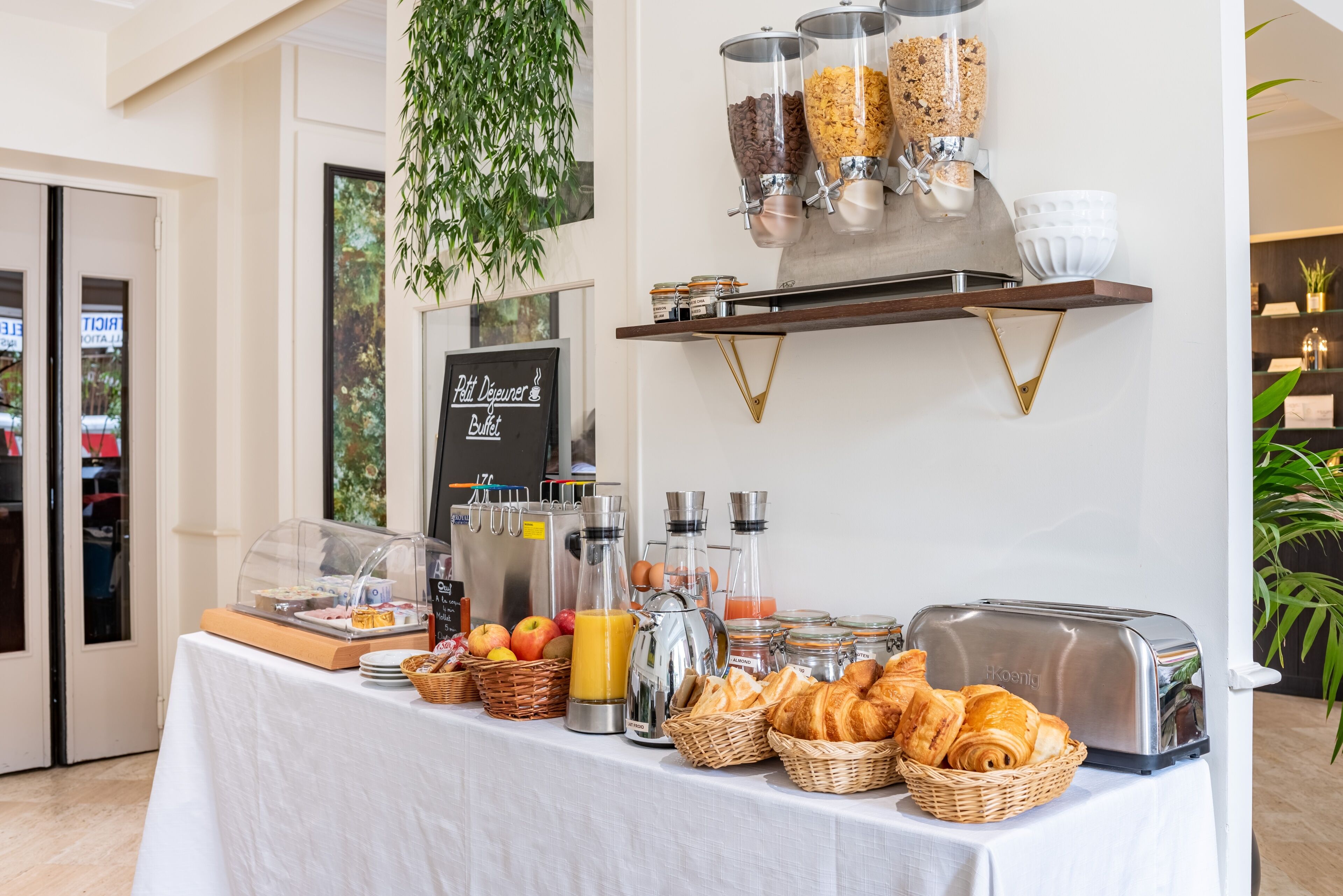daily buffet breakfast (eur 13 per person)