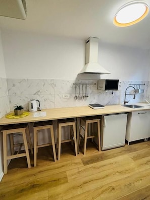 Familien-Suite, 2 Schlafzimmer, Bergblick | Eigene Küche | Wasserkocher