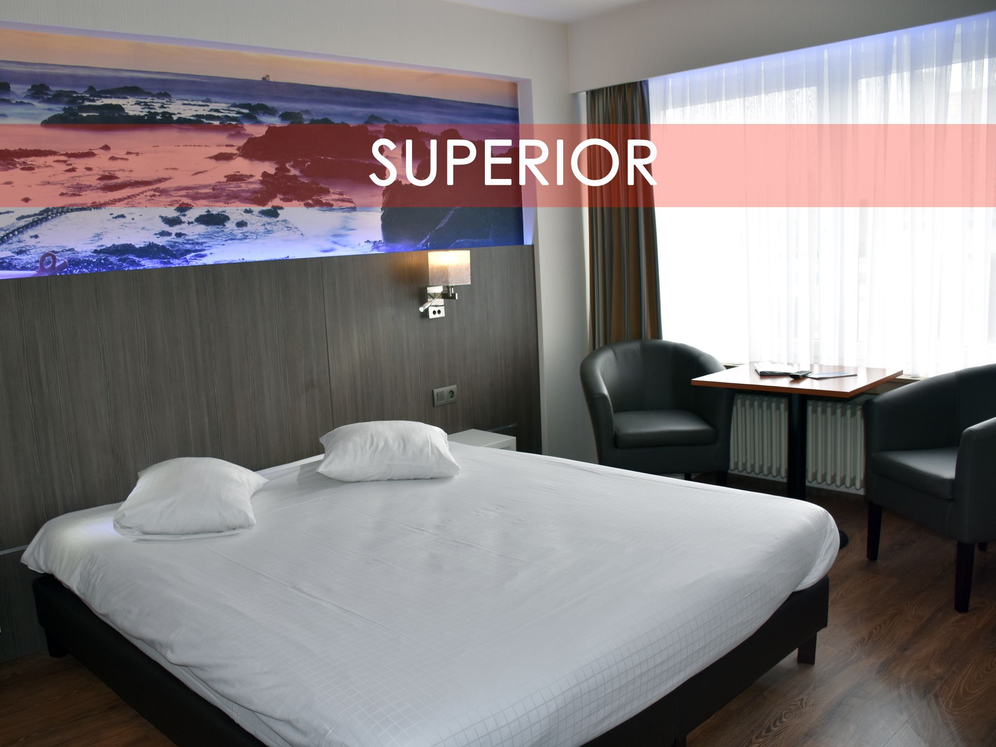 Coffres-forts dans les chambres, bureau, fer et planche à repasser