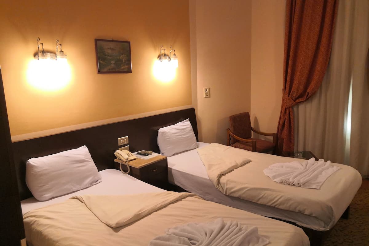 1 bedroom, premium bedding, minibar, in-room safe