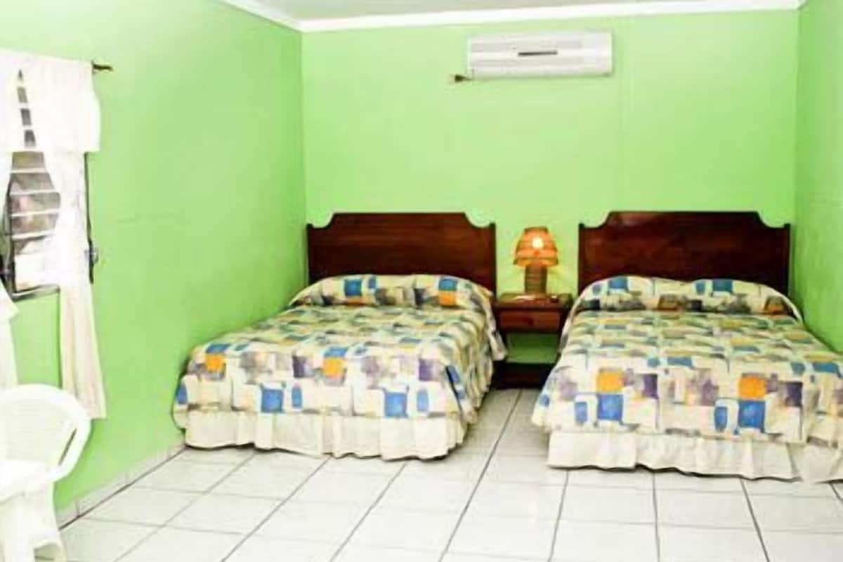 Double Room, 2 Double Beds