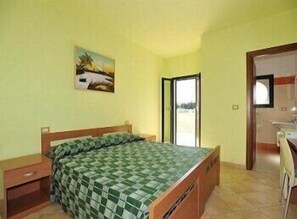 In-room safe, individually furnished, desk, free cots/infant beds