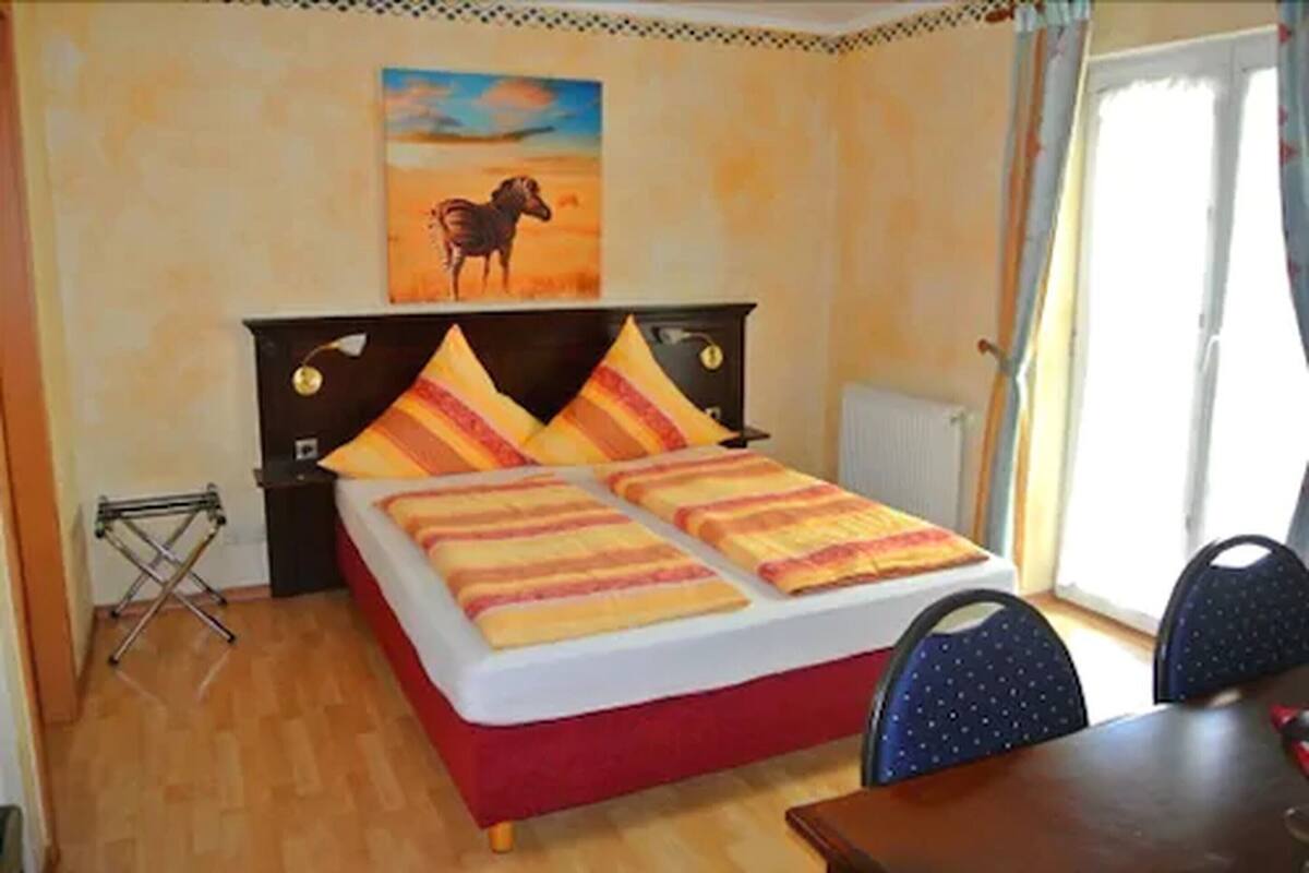 In-room safe, desk, WiFi (free), bed sheets