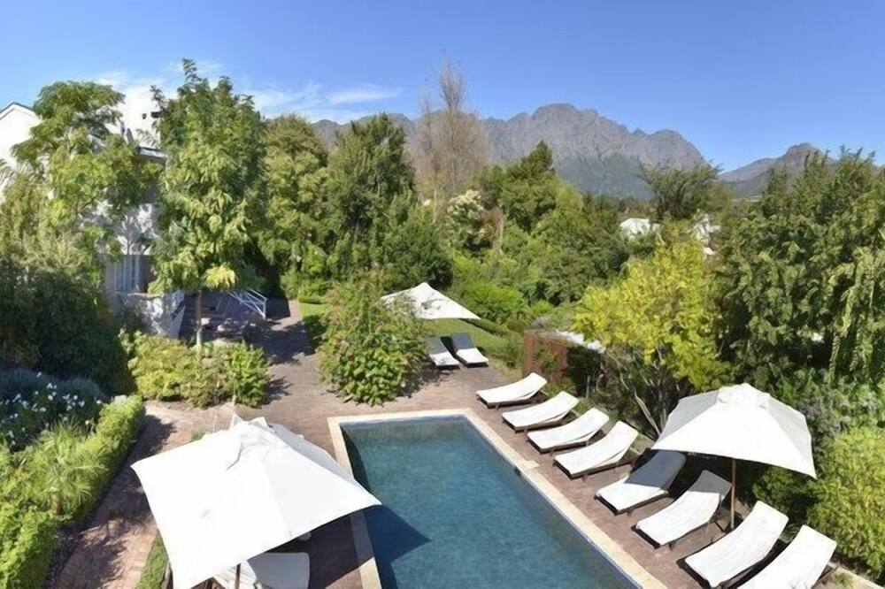 Plumwood Boutique Hotel