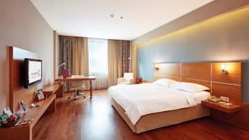 Premium bedding, minibar, in-room safe, desk