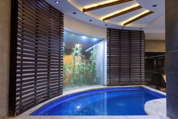 Sauna, Whirlpool, Dampfbad, Türkisches Bad/Hamam, Körperbehandlungen