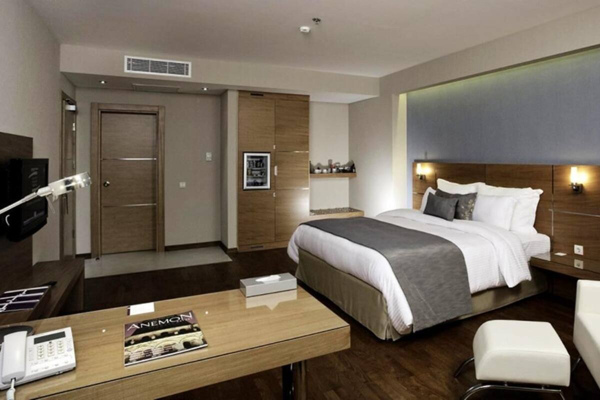 Premium bedding, minibar, in-room safe, desk