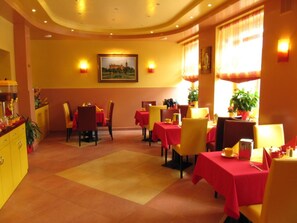 Frokost og middag serveres, tyske retter