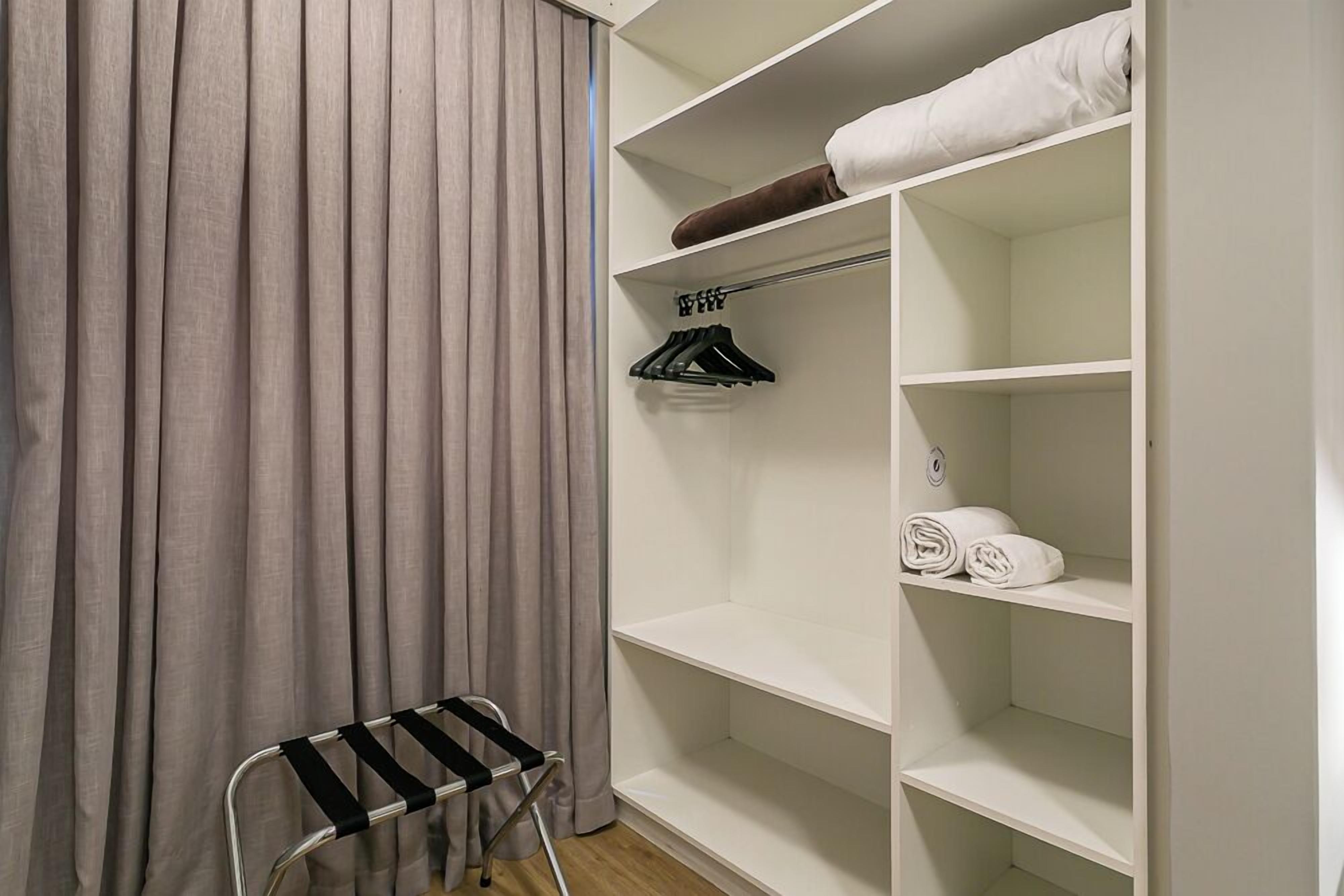 superior double room | wardrobe