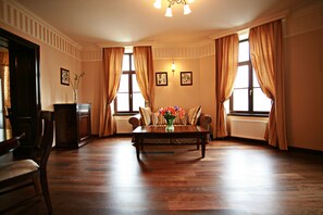 Free toiletries, hair dryer, towels