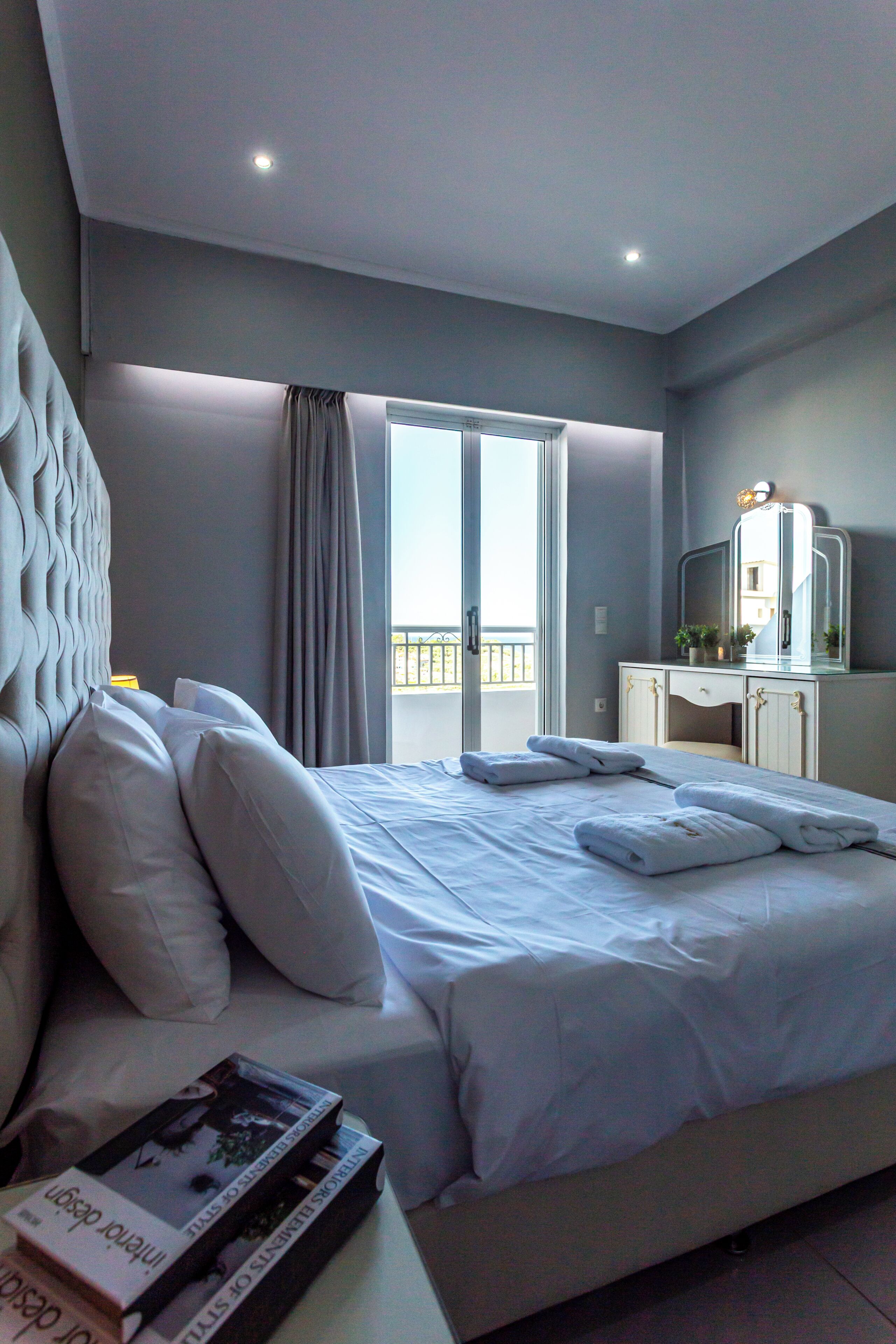Doppia Deluxe, 1 letto matrimoniale, vista mare | Materassi in memory foam, minibar, una cassaforte in camera