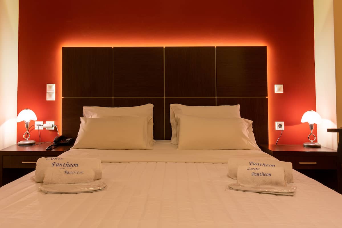 1 bedroom, memory-foam beds, minibar, in-room safe