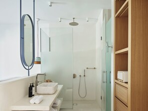 Executive Suite Partial Sea View with Private Pool | Pillowtop beds, in-room safe, desk, iron/ironing board - Myconian Sunrise Relais & Chateaux Hotel (Mykonos)