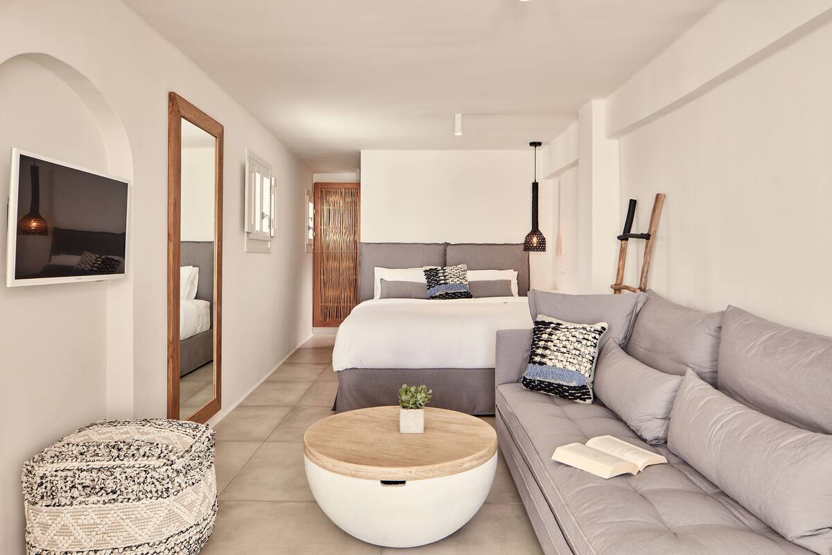 1 bedroom, premium bedding, in-room safe, soundproofing